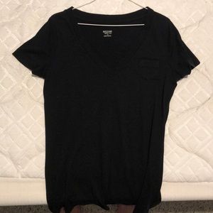 Mossimo black v-neck with small front pocket
